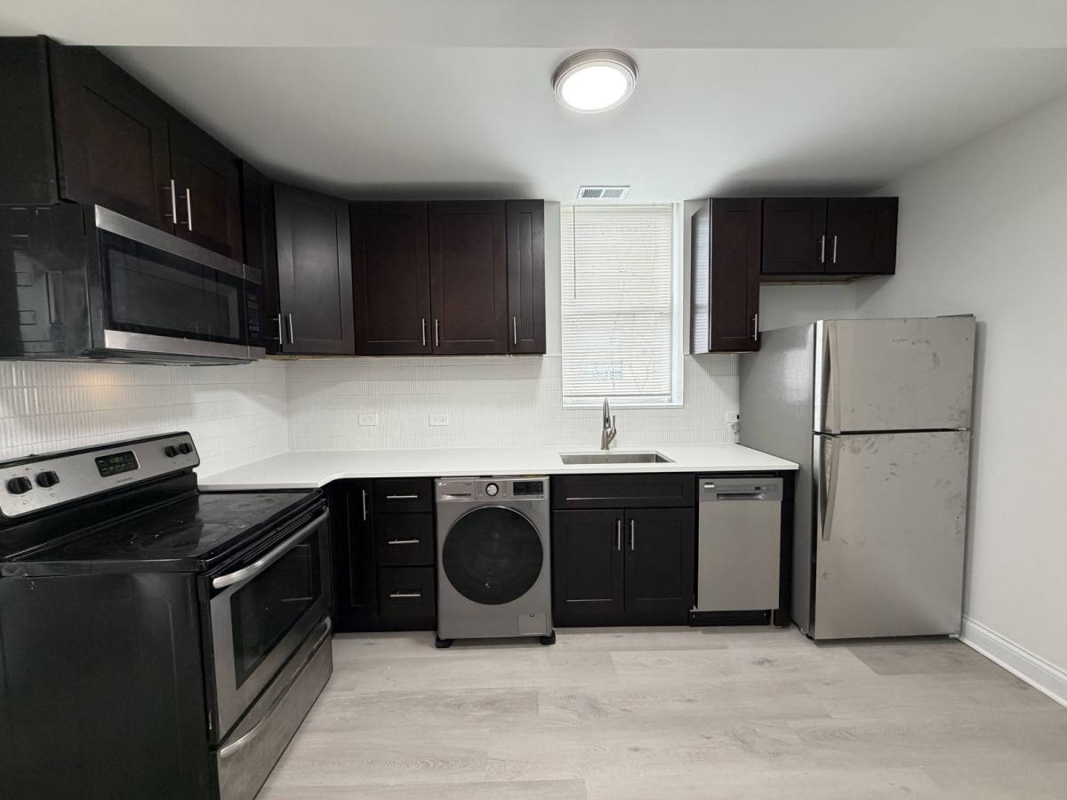Apartment for rent at 4832 N Winthrop Ave #2W, Chicago, IL 60640