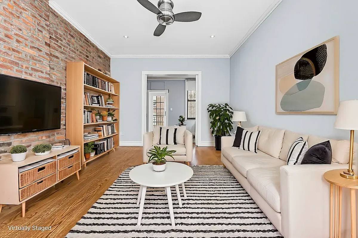 Apartment for rent at 52 Barrow St #1D, New York, NY 10014