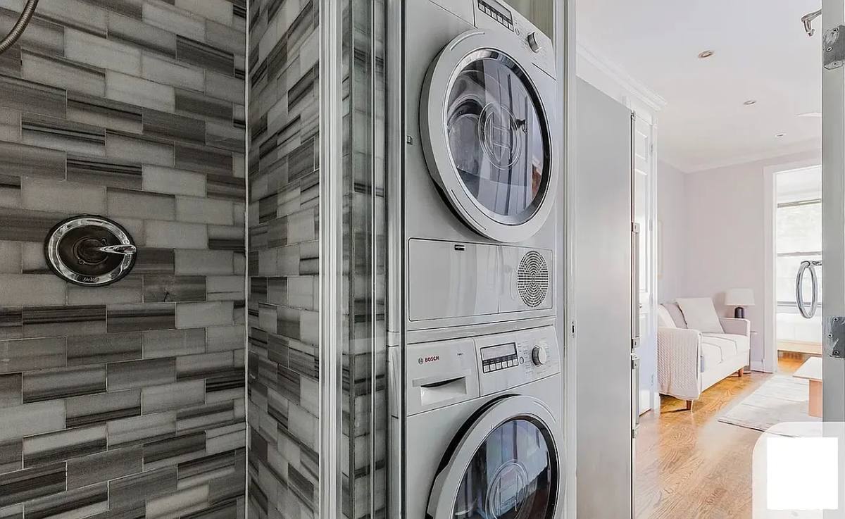 Apartment for rent at 325 E 5th St #B1, New York, NY 10003