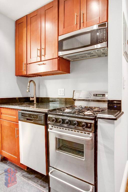 Apartment for rent at 345 W 53rd St #1C, New York, NY 10019