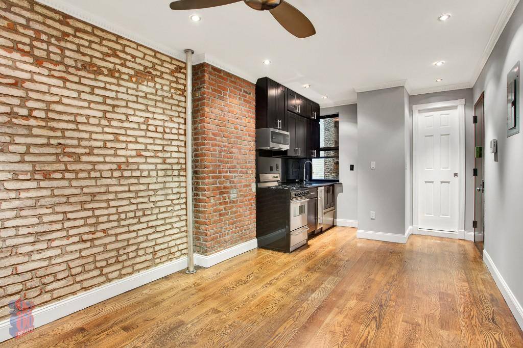 Apartment for rent at 436 W 52nd St #13E, New York, NY 10019