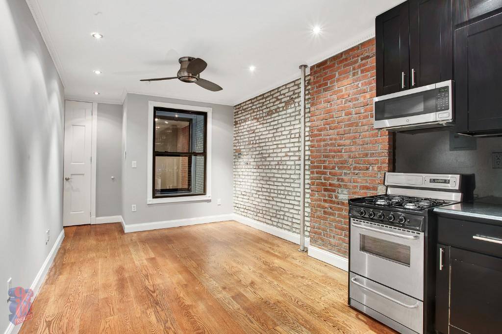 Apartment for rent at 436 W 52nd St #13E, New York, NY 10019