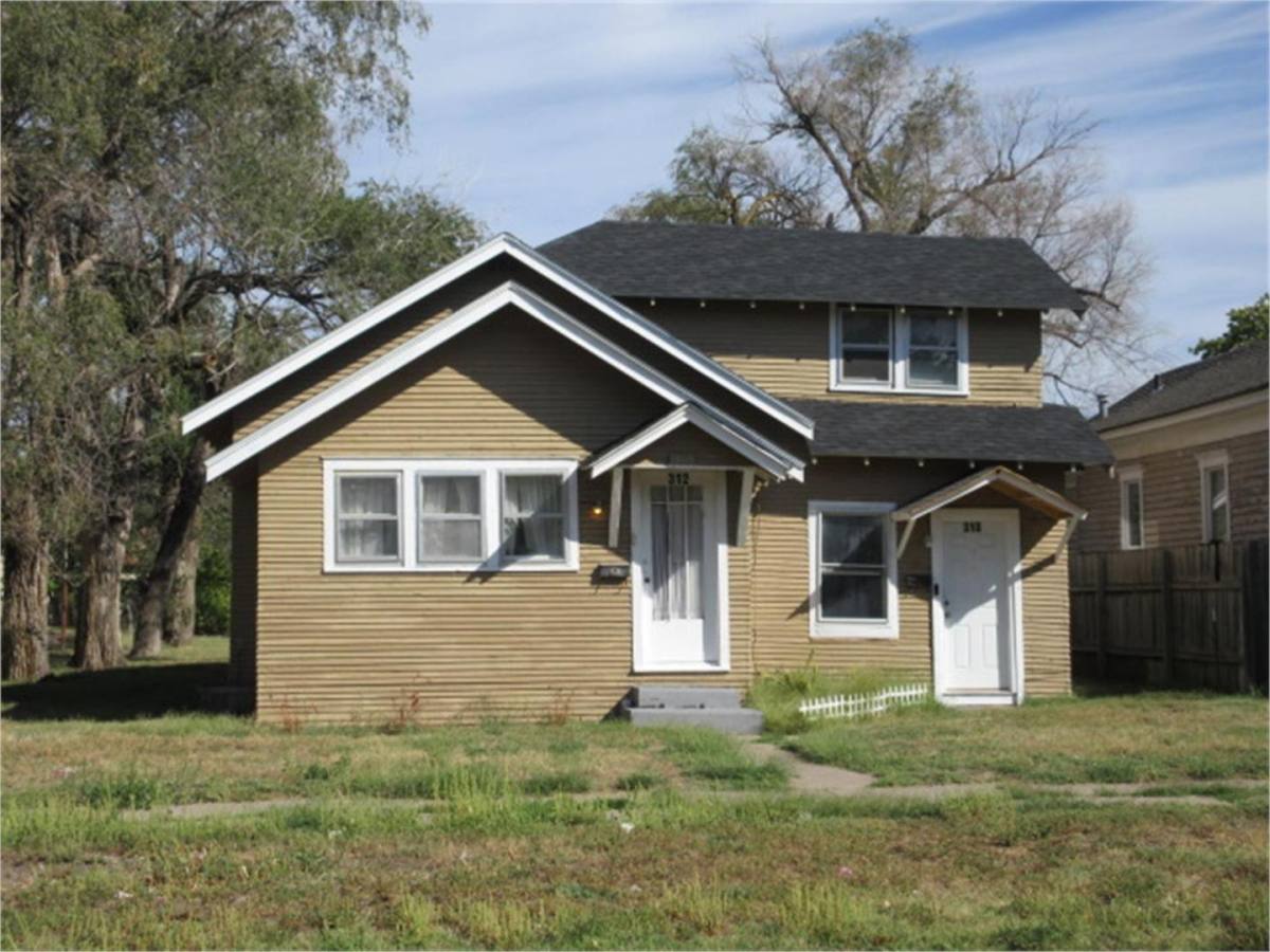 House for rent at 310 W 6th Ave, Hutchinson, KS 67501