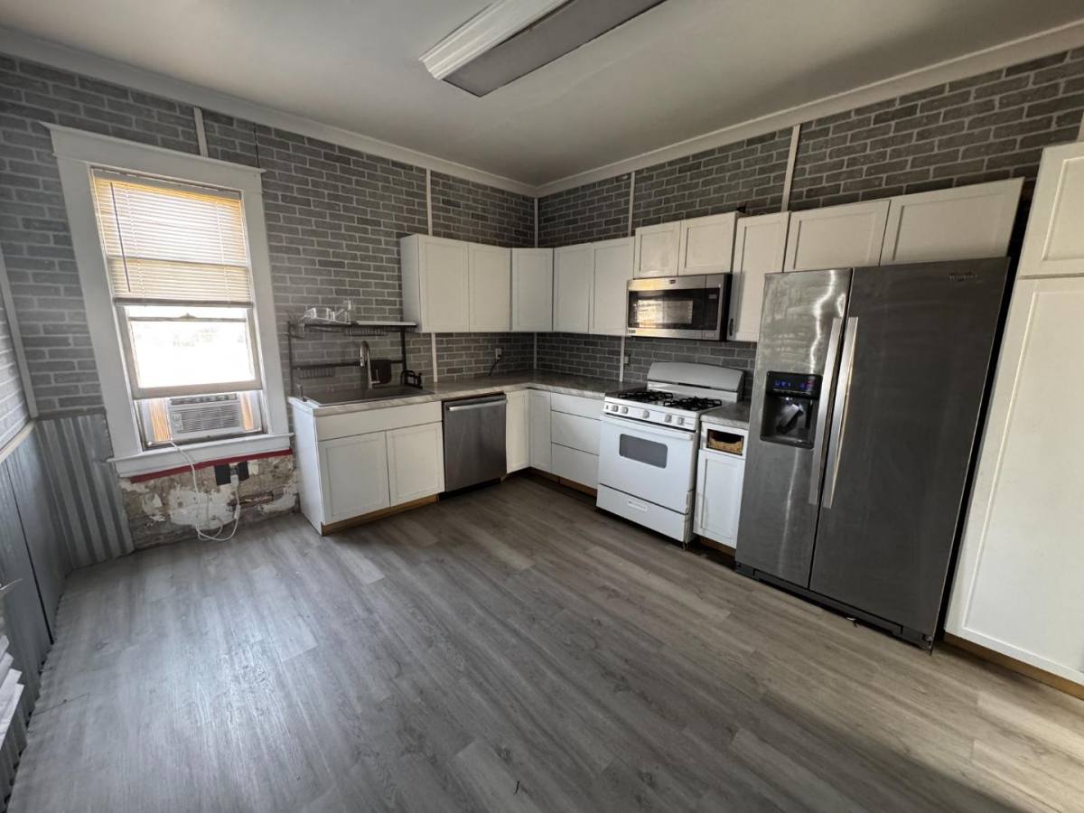 House for rent at 1267 SW Harrison St, Topeka, KS 66612