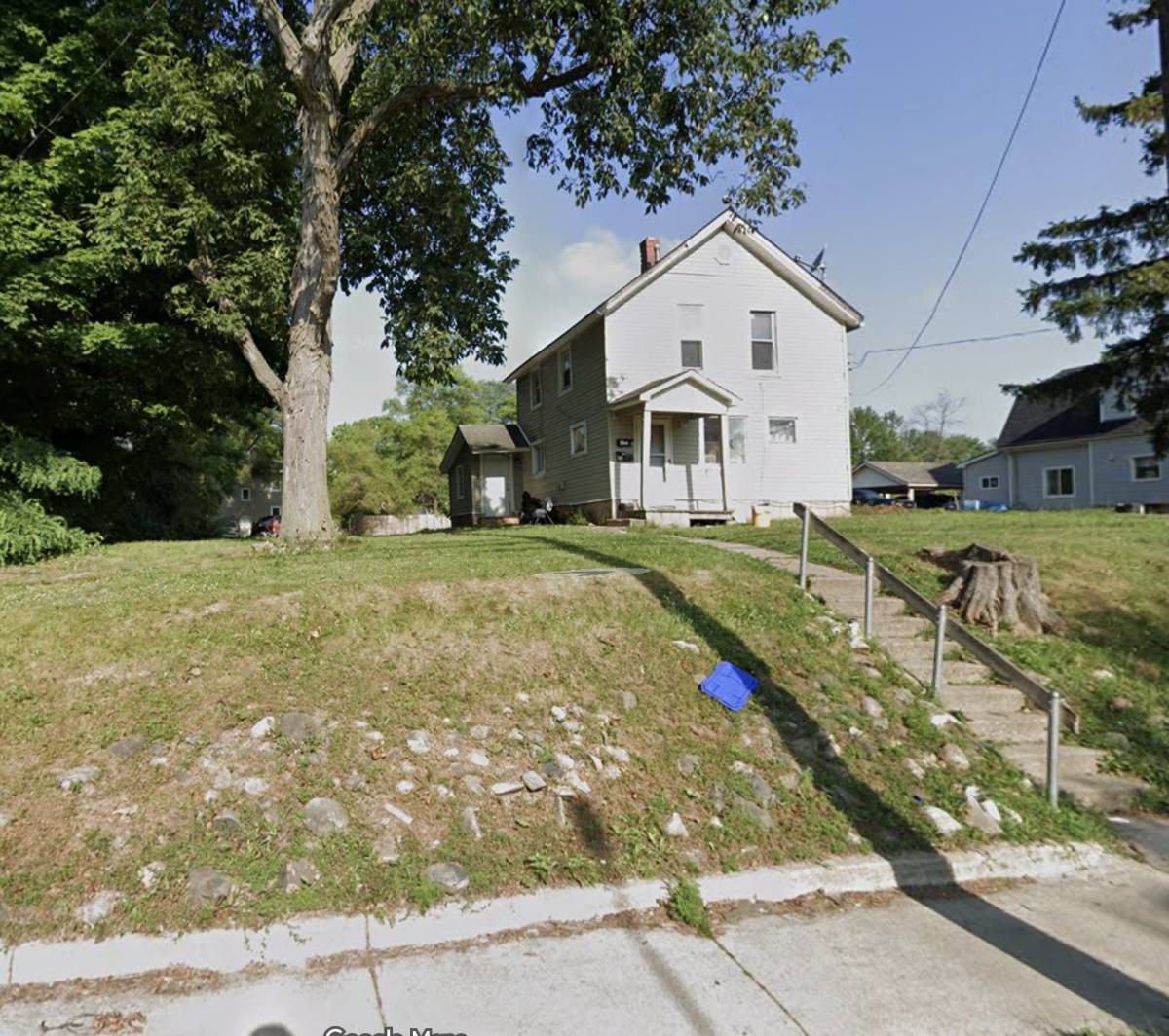 Townhouse for rent at 201 Baldwin Ave, Pontiac, MI 48342