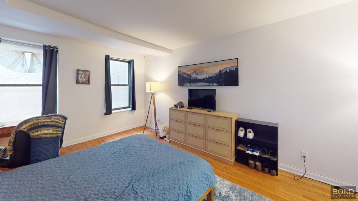 Apartment for rent at 1662 First Ave #2, New York, NY 10028