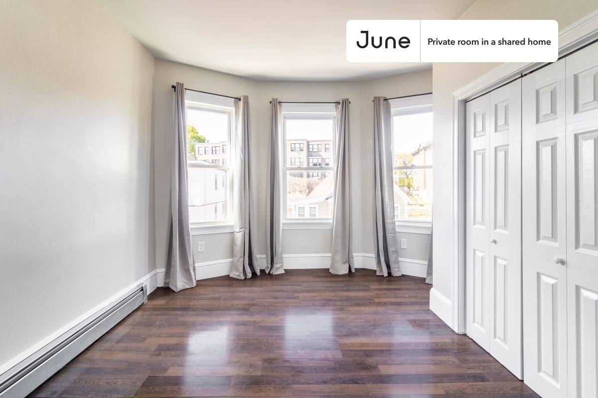 Apartment for rent at 16 Glenway St #B, Dorchester, MA 02121