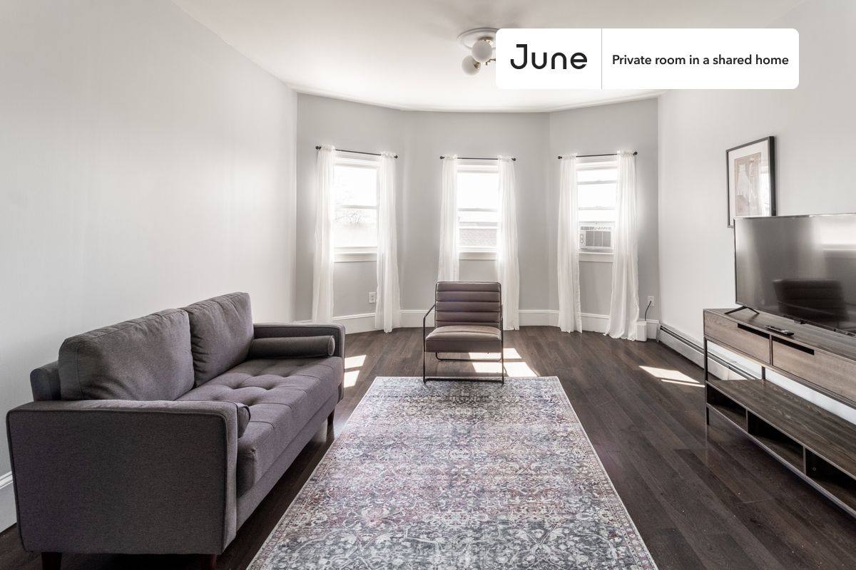 Apartment for rent at 16 Glenway St #B, Dorchester, MA 02121