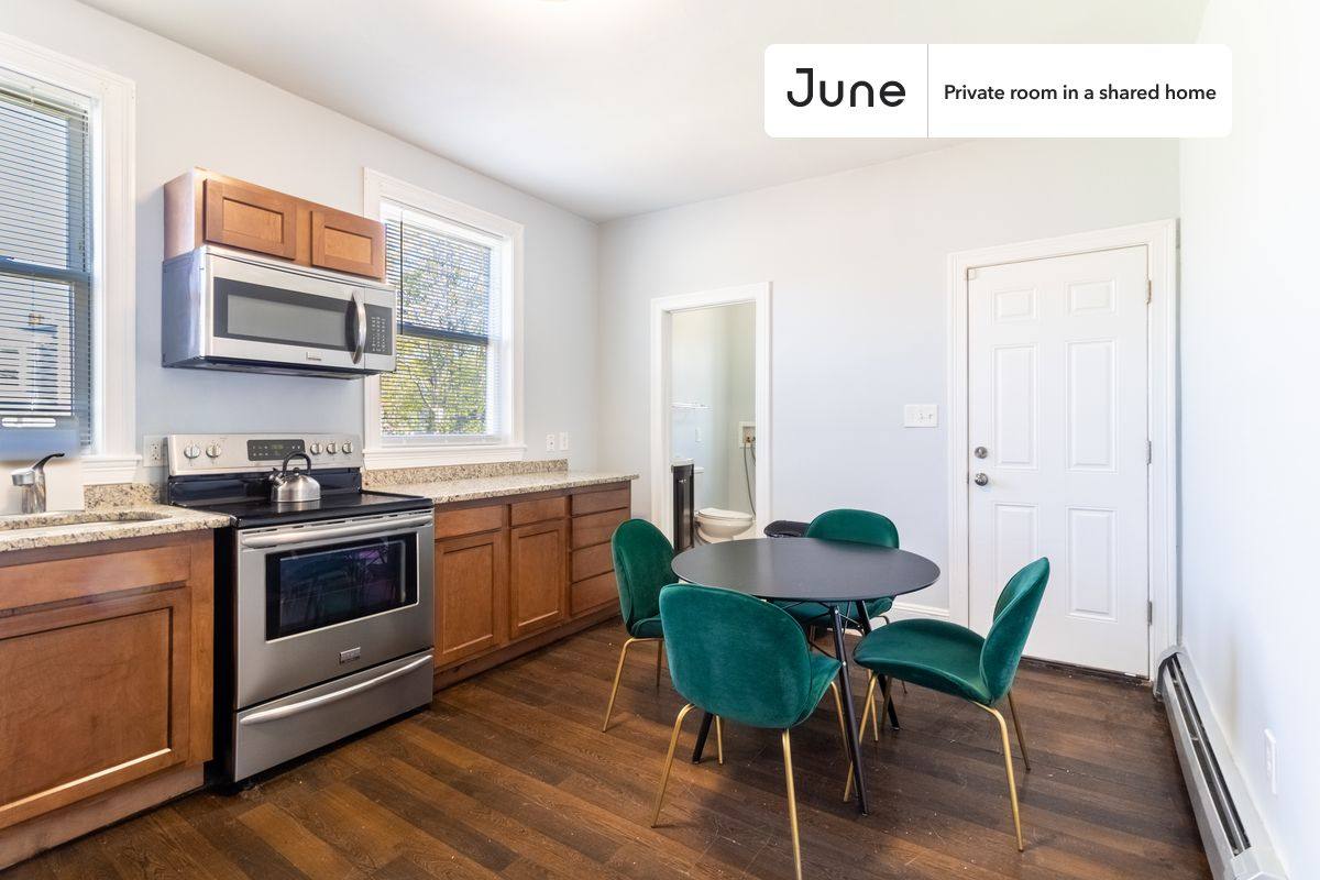 Apartment for rent at 16 Glenway St #B, Dorchester, MA 02121