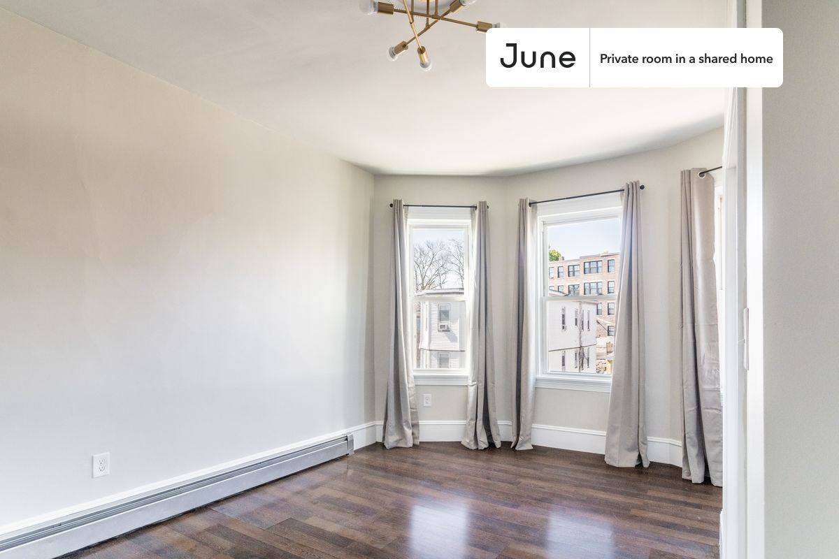Apartment for rent at 16 Glenway St #B, Dorchester, MA 02121