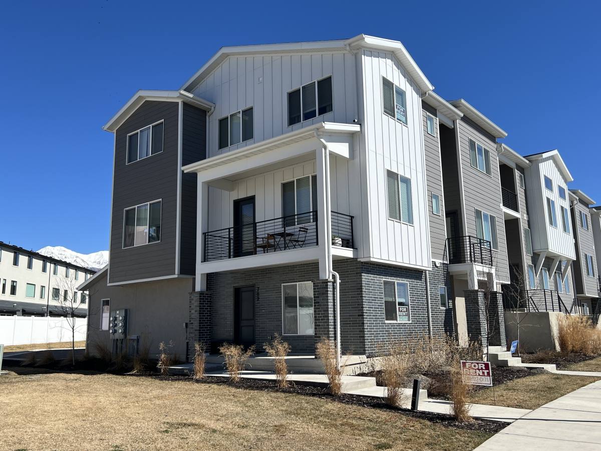 Townhouse for rent at 782 W 480 S, American Fork, UT 84003