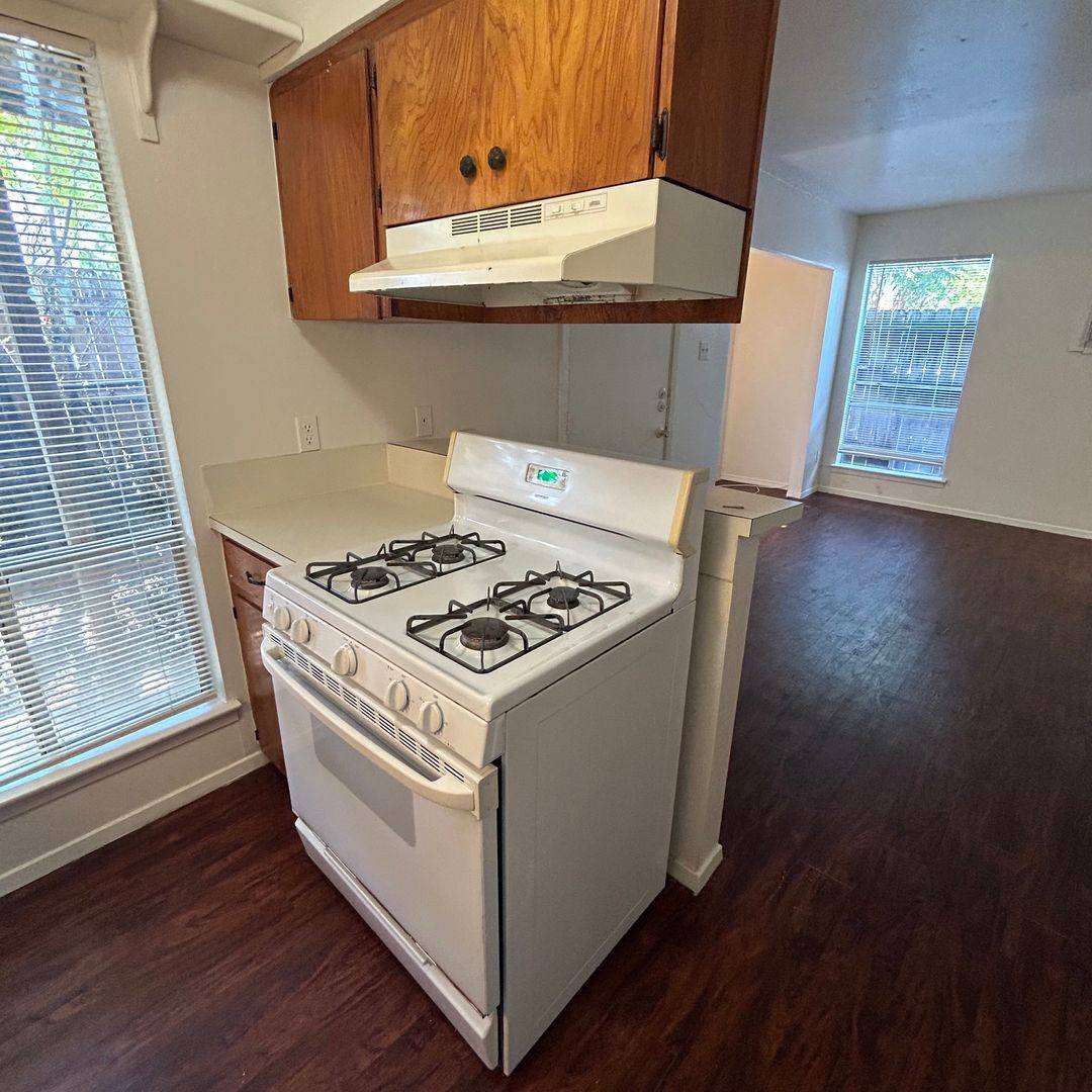 Condo for rent at 1011 W 23rd St, Austin, TX 78705