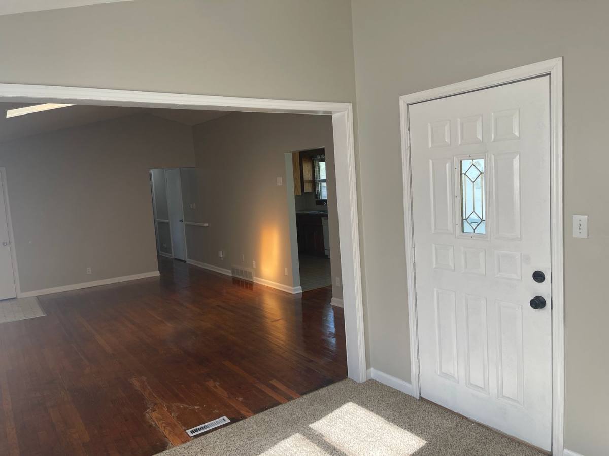 House for rent at 7704 E 75th Terrace, Kansas City, MO 64138
