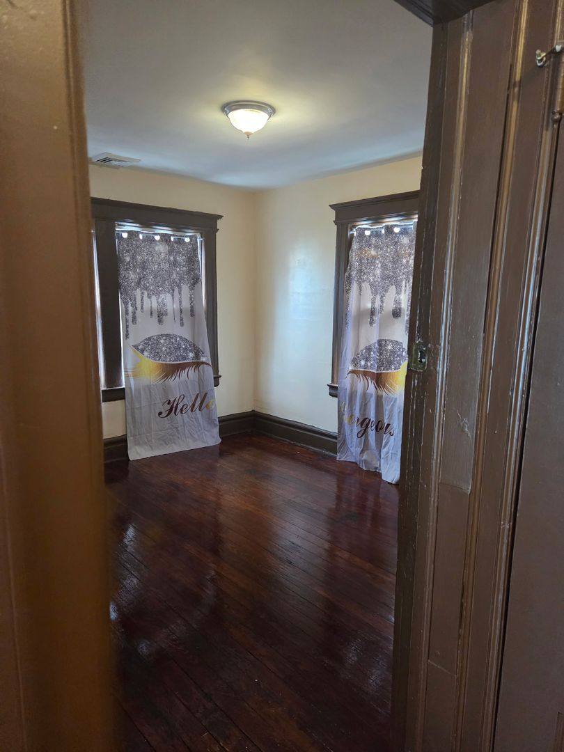 Apartment for rent at 20-22 Rockland Terrace, Newark, NJ 07106