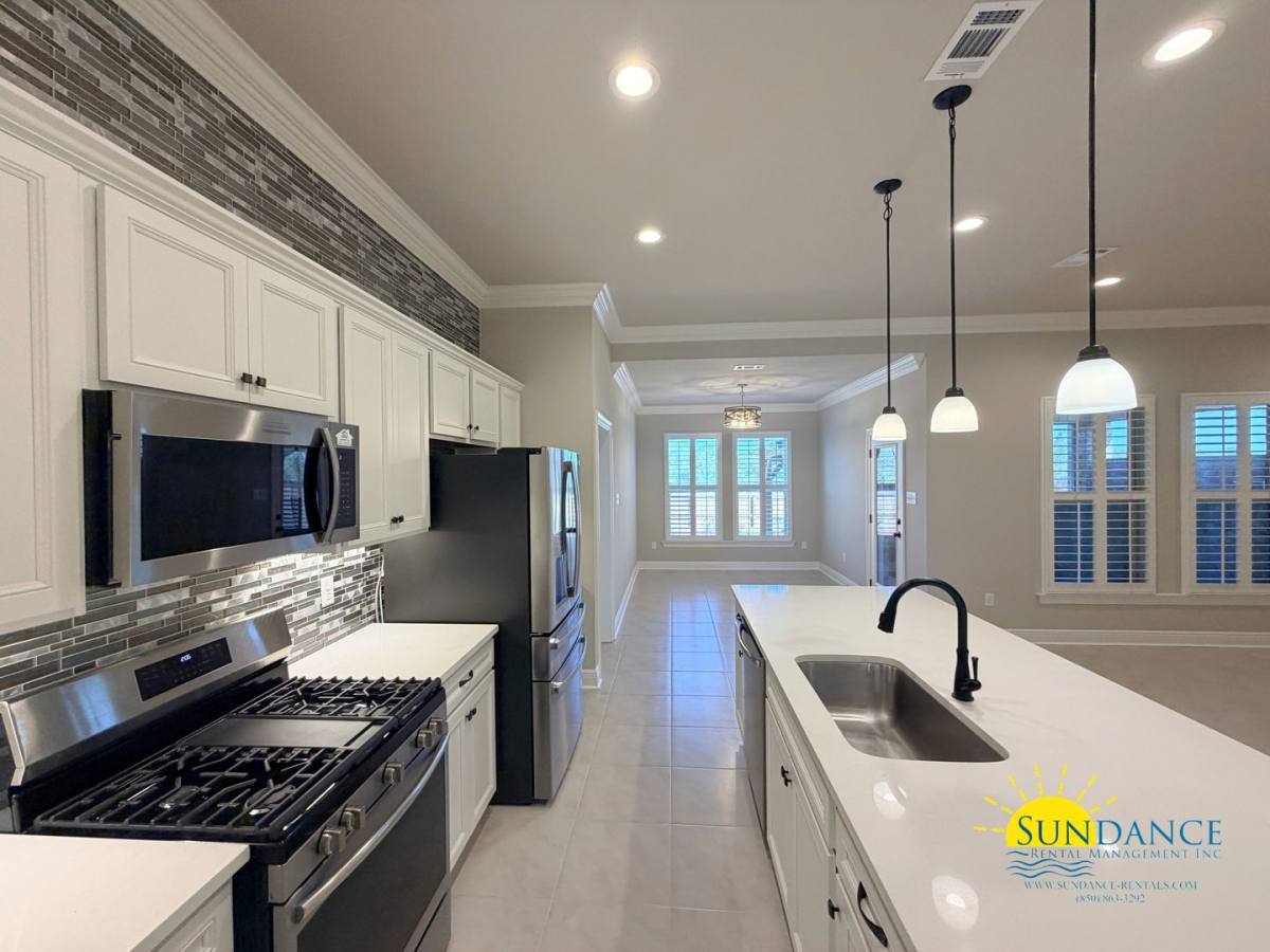 House for rent at 215 Hydrangea Blvd, Freeport, FL 32439