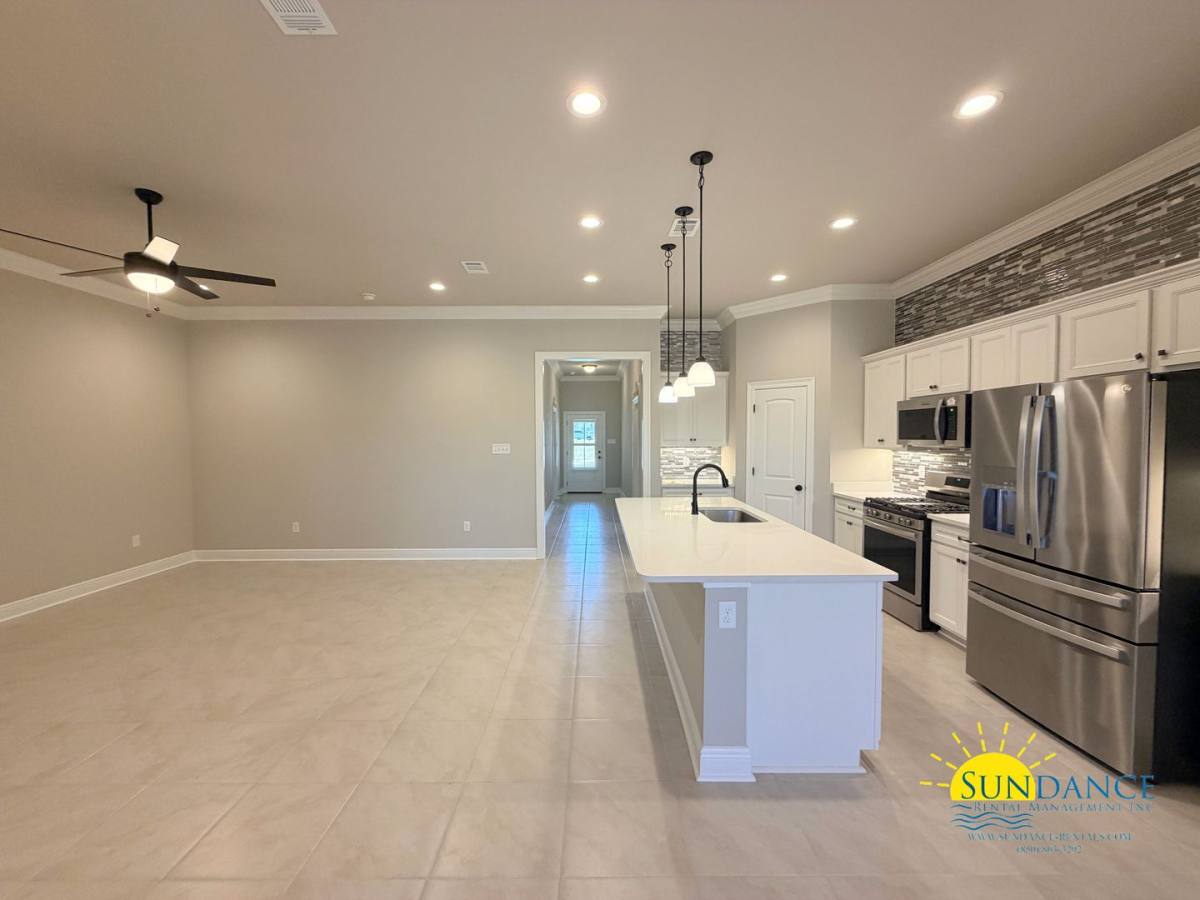 House for rent at 215 Hydrangea Blvd, Freeport, FL 32439
