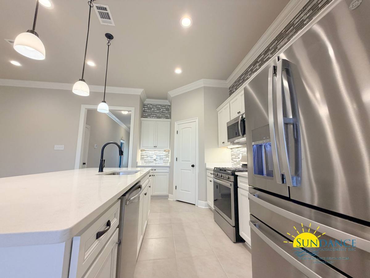 House for rent at 215 Hydrangea Blvd, Freeport, FL 32439