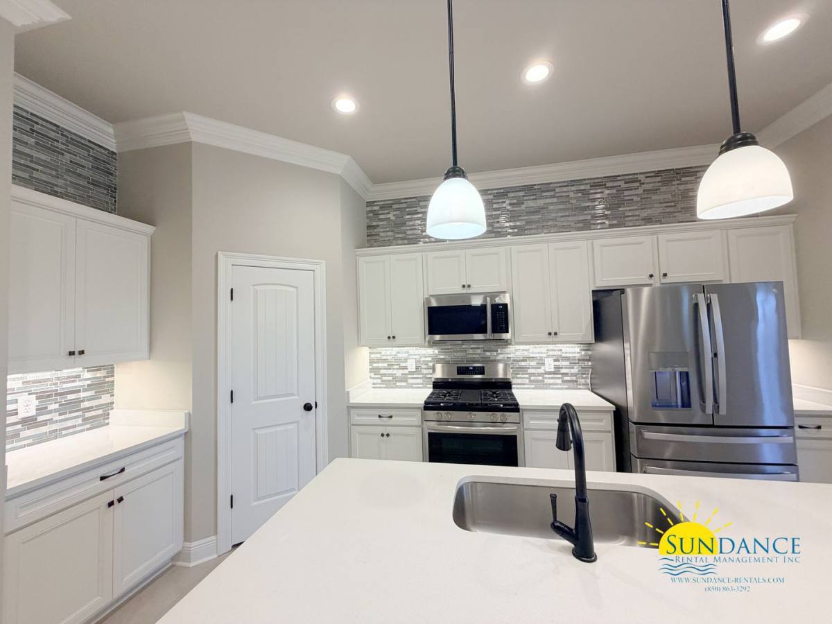 House for rent at 215 Hydrangea Blvd, Freeport, FL 32439