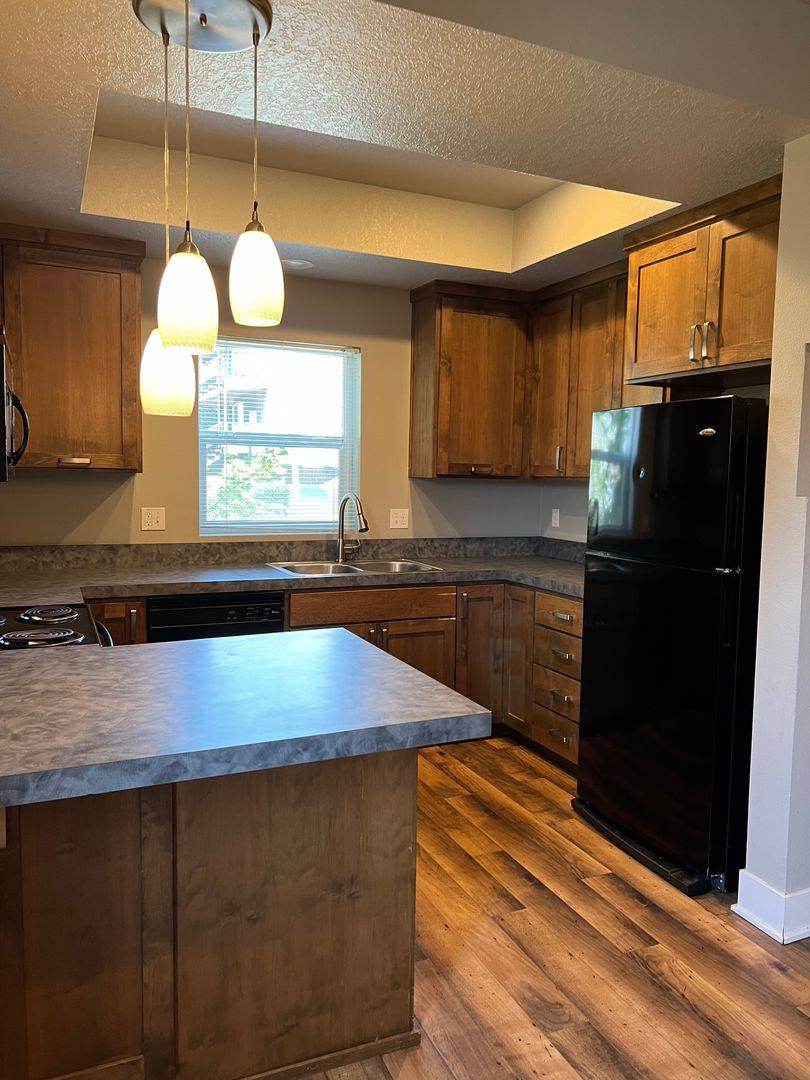 Apartment for rent at 1908 Alder, Eugene, OR 97405