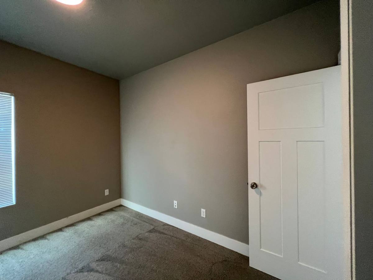 Apartment for rent at 1908 Alder, Eugene, OR 97405