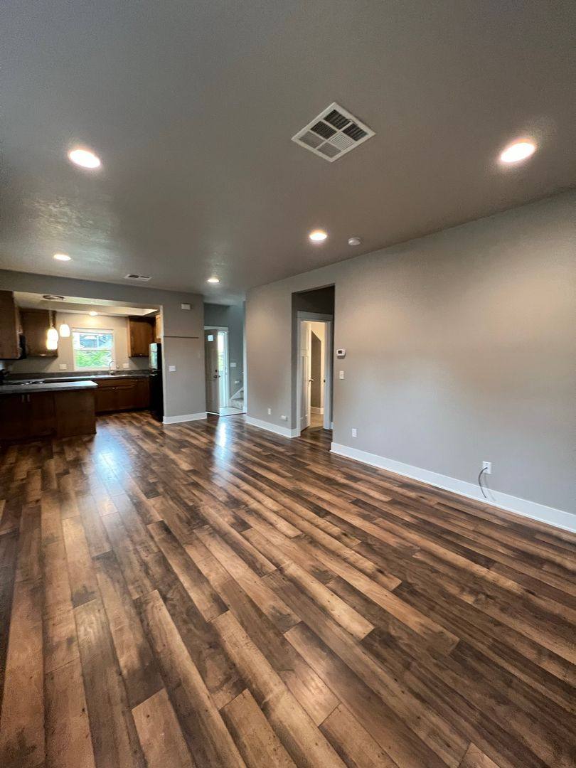 Apartment for rent at 1908 Alder, Eugene, OR 97405