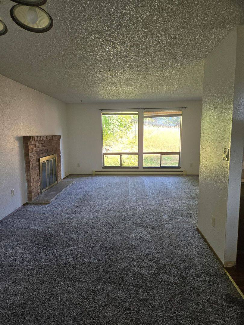 House for rent at 1361 Lahti Dr, Bellingham, WA 98226