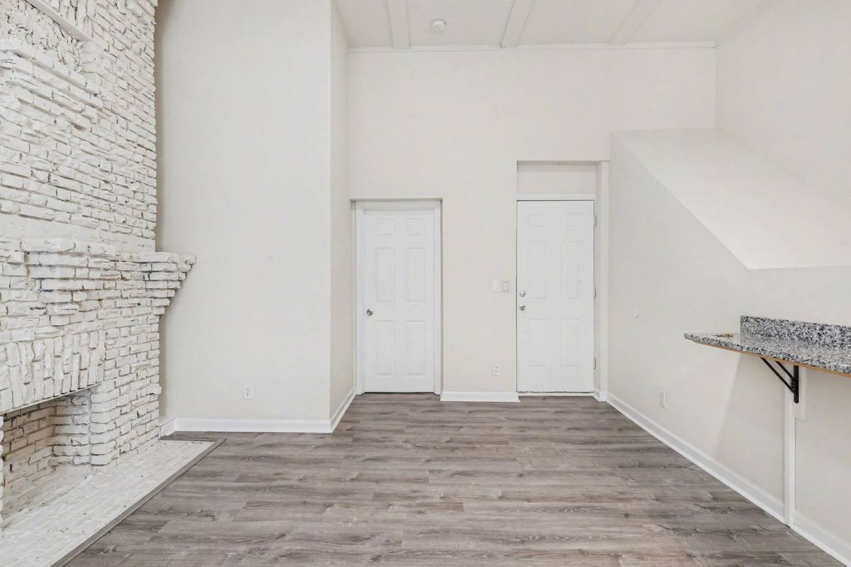 Apartment for rent at 117 W Saratoga St, Baltimore, MD 21201
