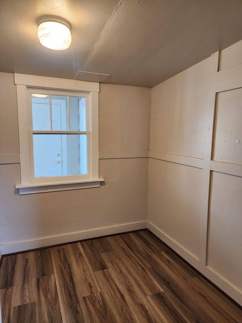 Apartment for rent at 421 17th Ave, Longview, WA 98632