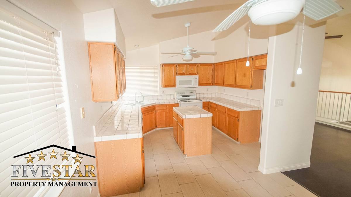 House for rent at 4938 Shorebird Dr, Bakersfield, CA 93312