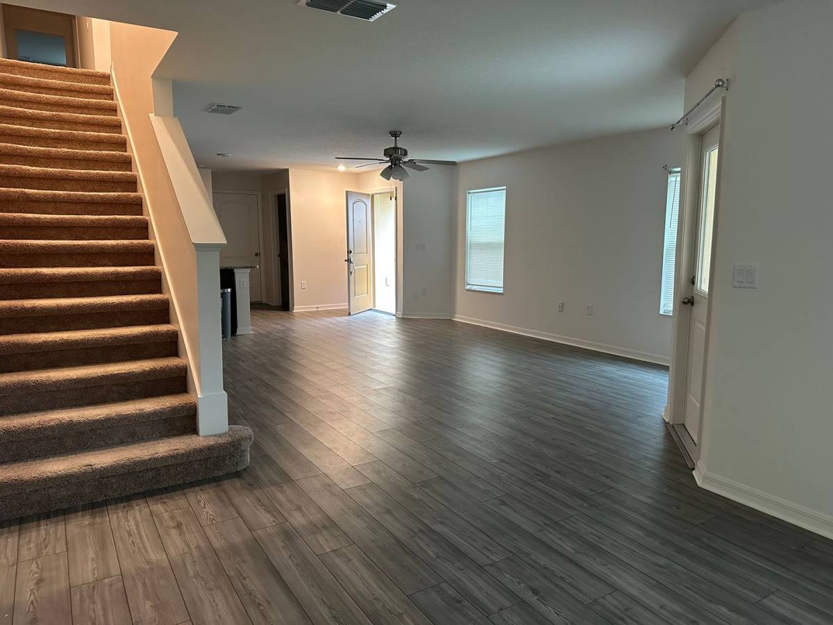 Townhouse for rent at 1604 Wynford Circle, Tavares, FL 32778