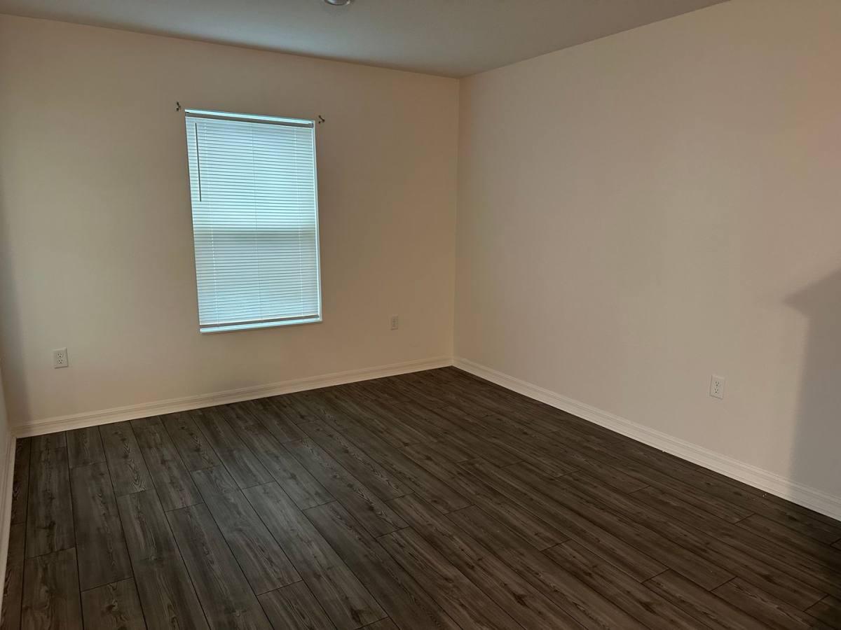 Townhouse for rent at 1604 Wynford Circle, Tavares, FL 32778