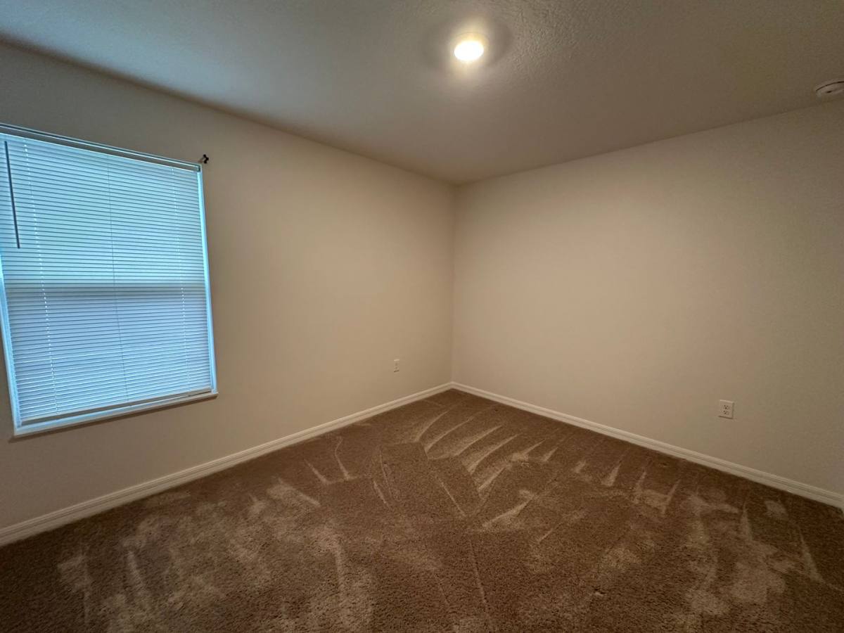 Townhouse for rent at 1604 Wynford Circle, Tavares, FL 32778