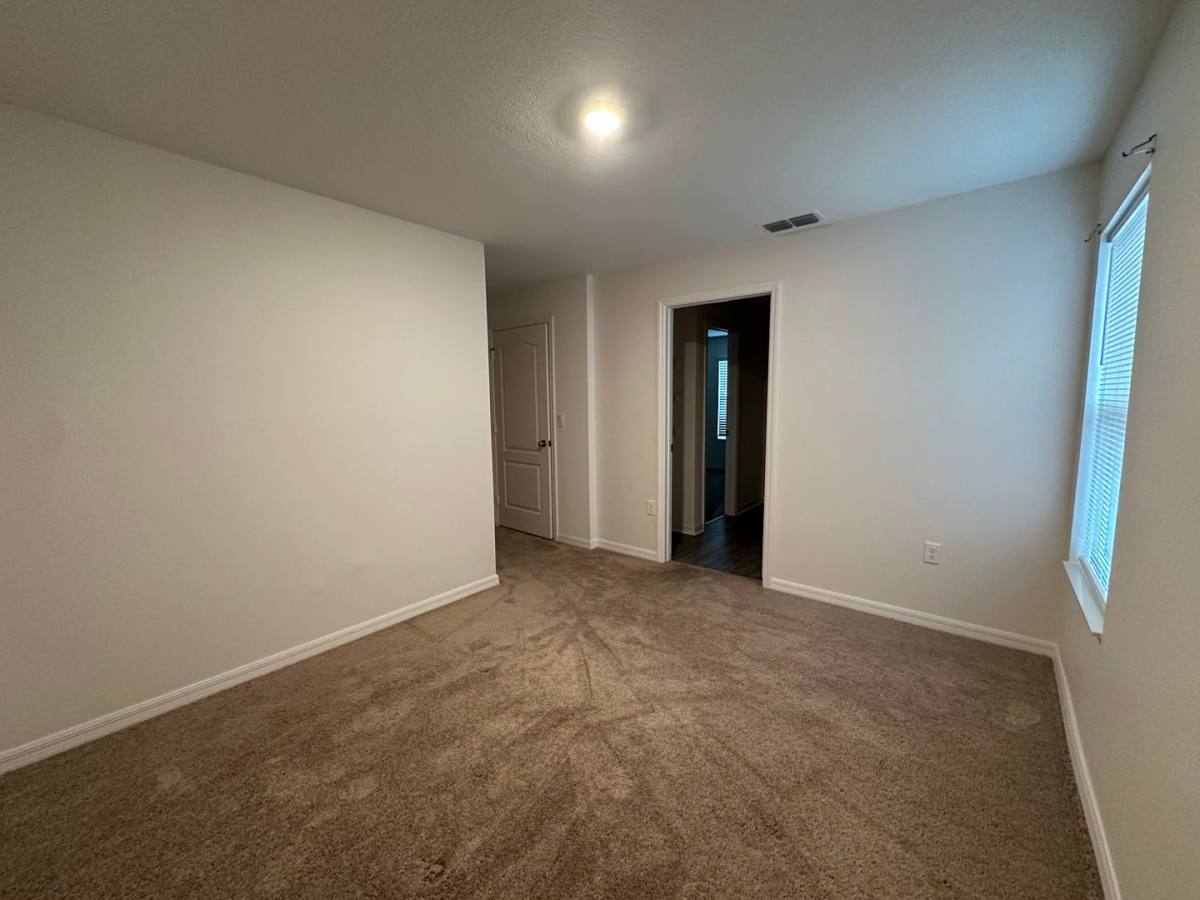 Townhouse for rent at 1604 Wynford Circle, Tavares, FL 32778