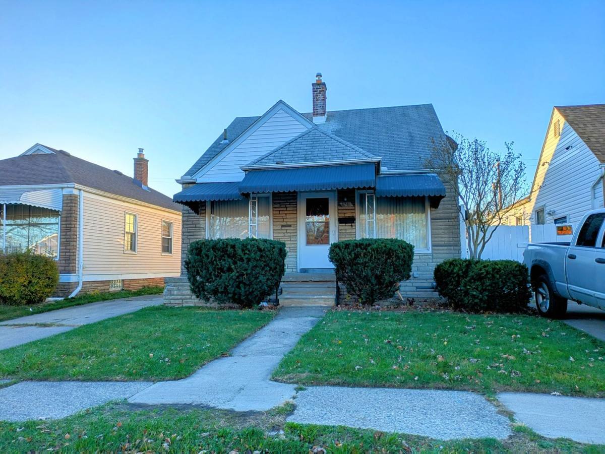 House for rent at 6761 Memorial St, Detroit, MI 48228