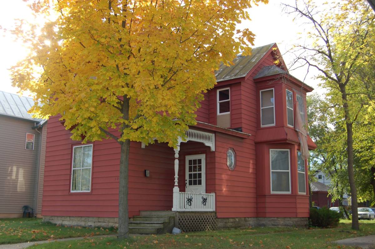 Apartment for rent at 1216 State St, La Crosse, WI 54601