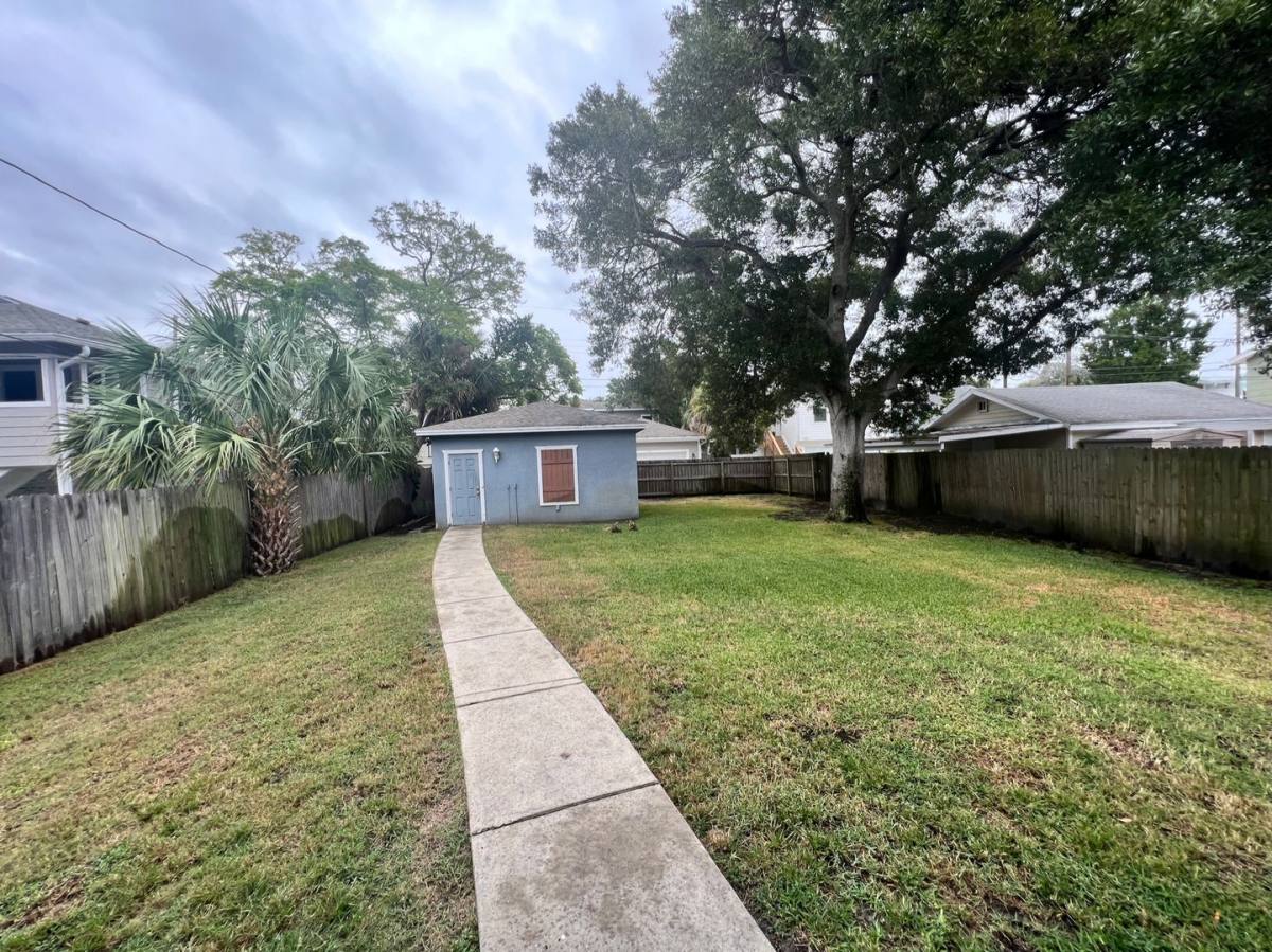 House for rent at 1133 14th St N, Saint Petersburg, FL 33705