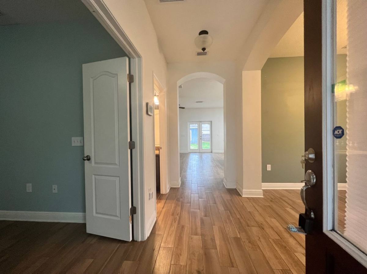 House for rent at 1133 14th St N, Saint Petersburg, FL 33705