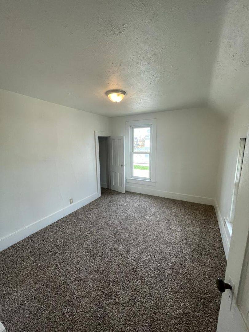 House for rent at 103 E 7th St, Mishawaka, IN 46544