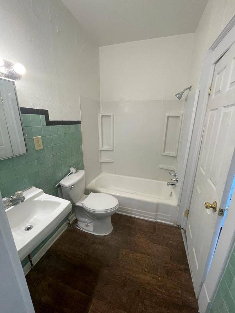 House for rent at 103 E 7th St, Mishawaka, IN 46544