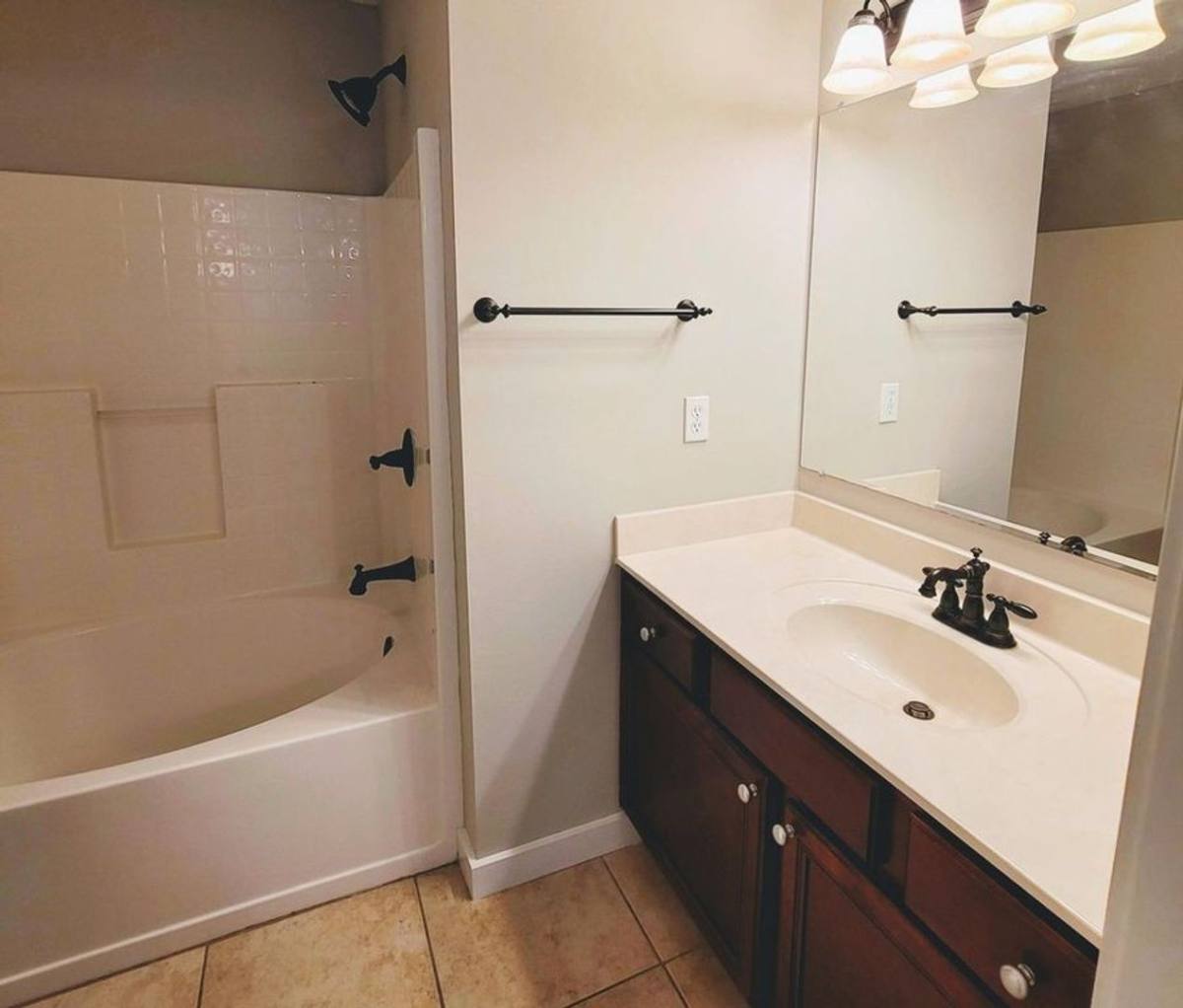Townhouse for rent at 108 Hawkins Rd #C, Fort Walton Beach, FL 32547