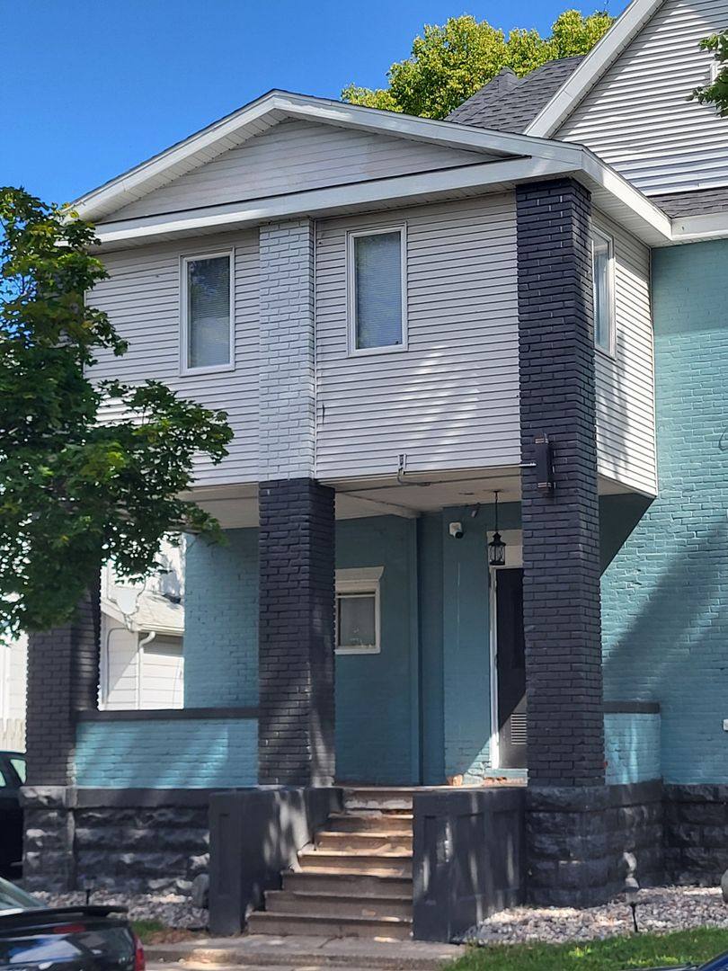 Apartment for rent at 801 Cass St, La Crosse, WI 54601