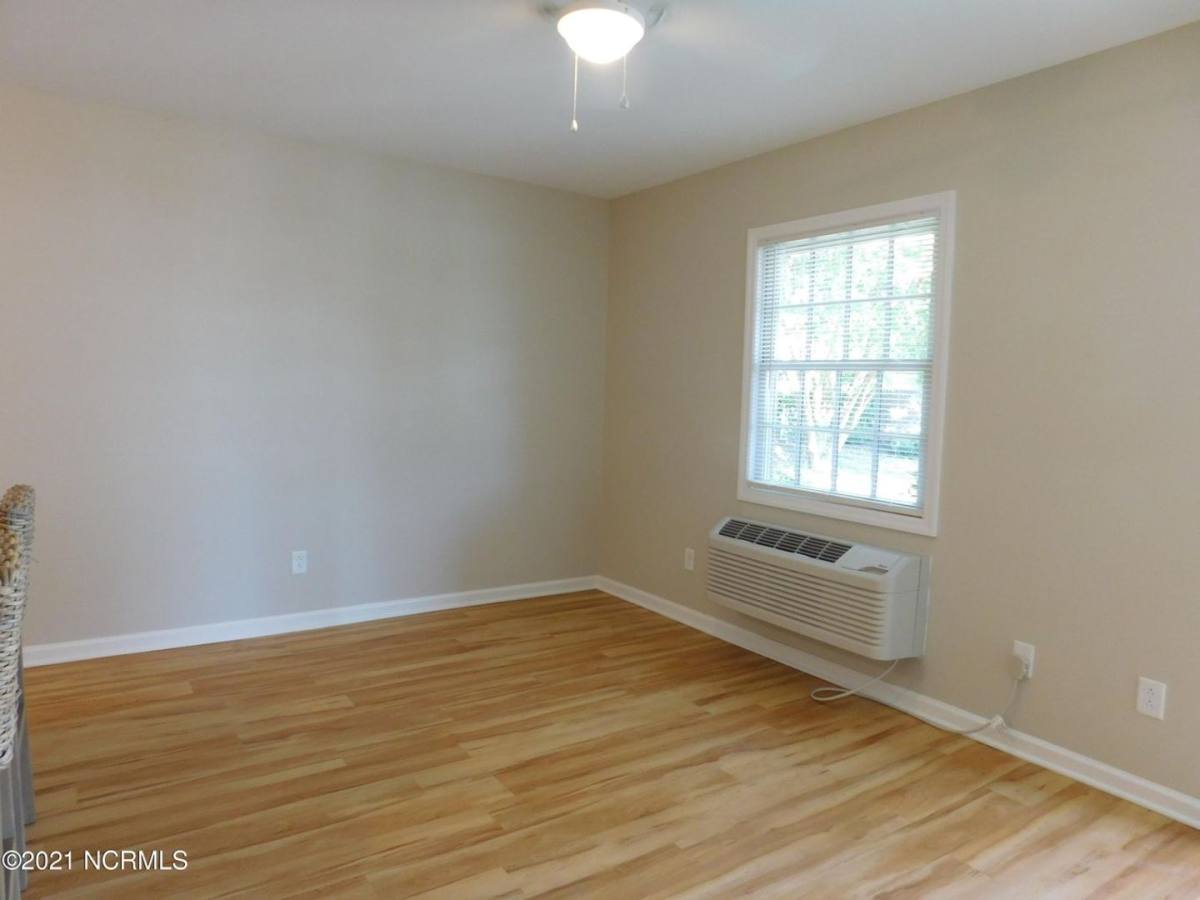 Apartment for rent at 710 Craven St, New Bern, NC 28560