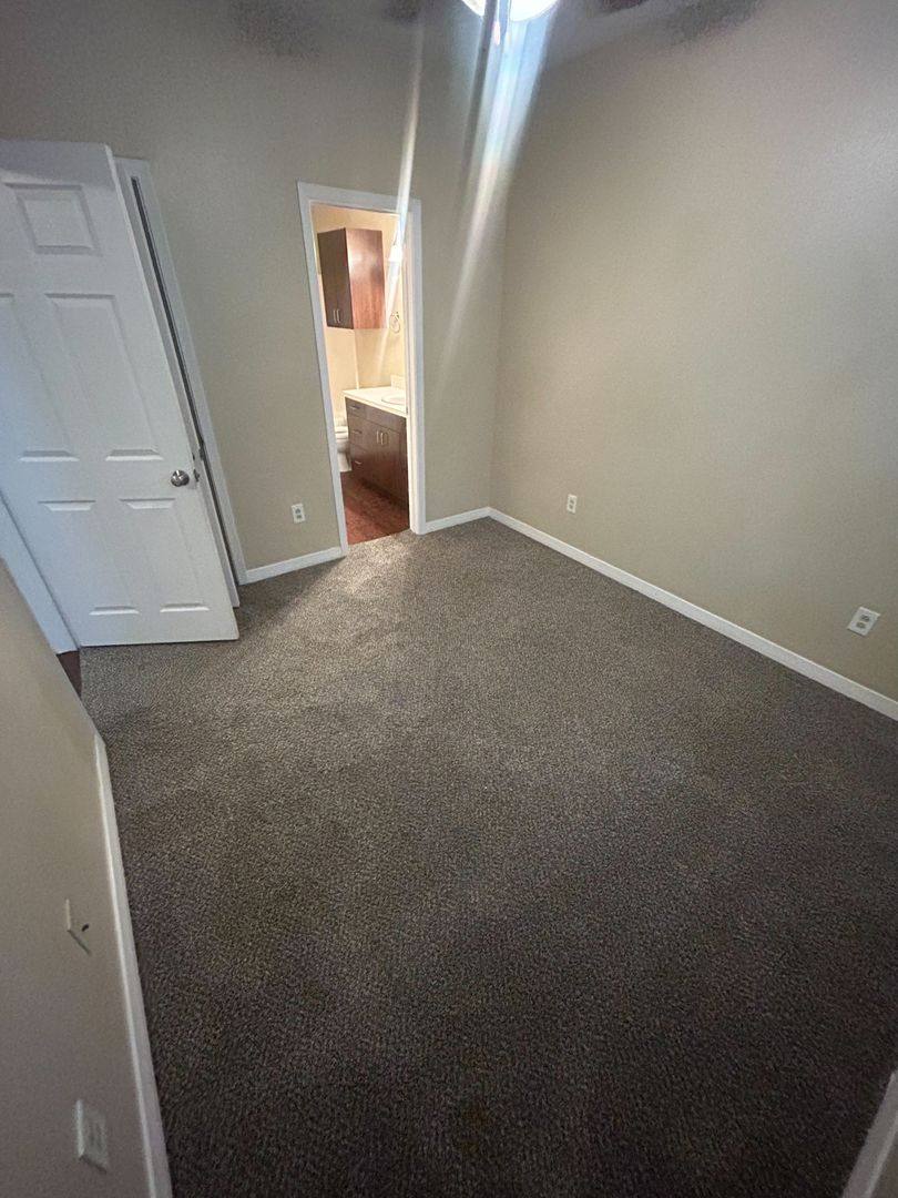 Apartment for rent at 500 N Bell Ave, Denton, TX 76209