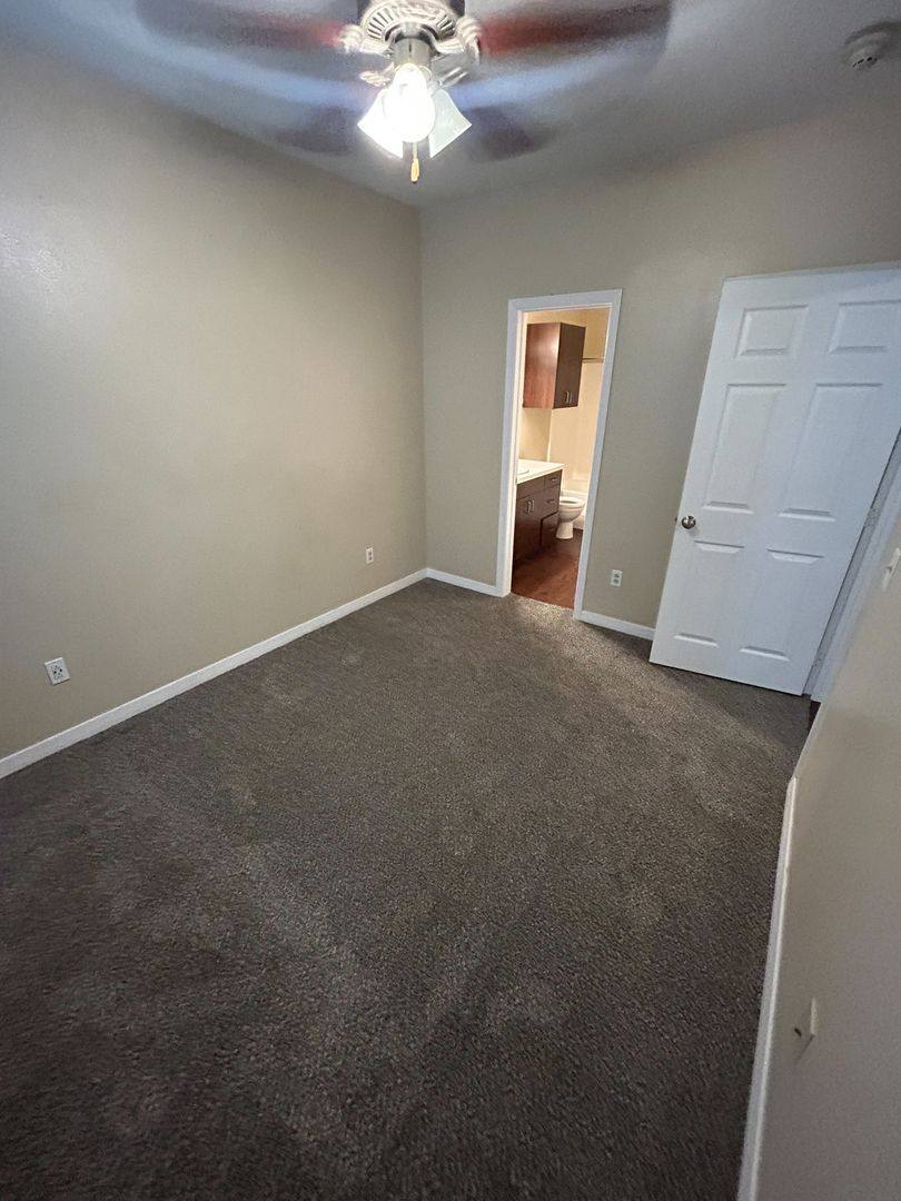 Apartment for rent at 500 N Bell Ave, Denton, TX 76209