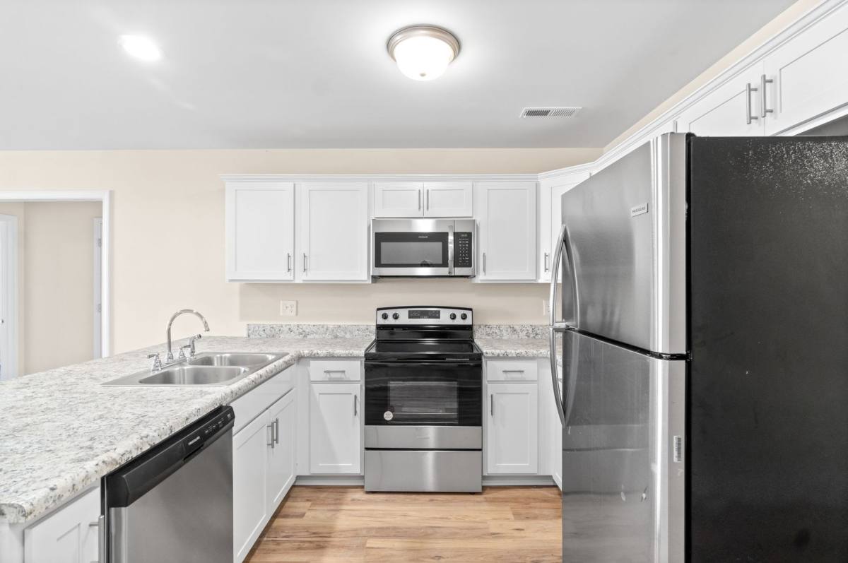 Apartment for rent at 9550 Russellville Rd, Guthrie, KY 42234
