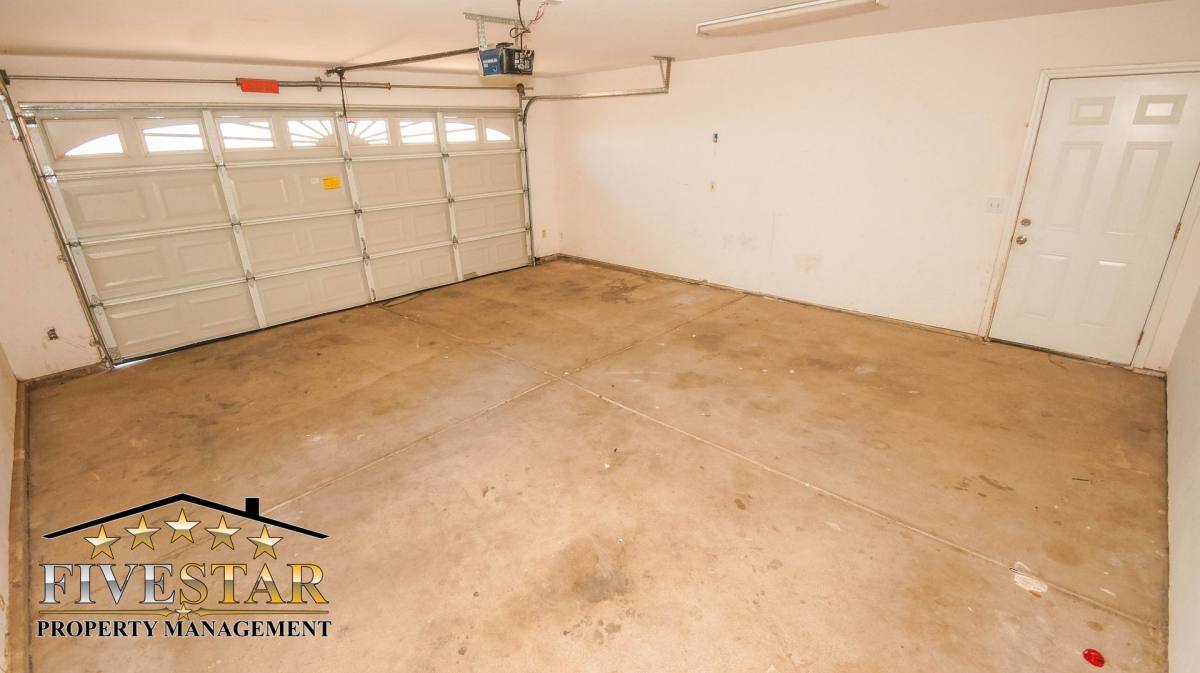 House for rent at 3610 Madison Ave, Bakersfield, CA 93307