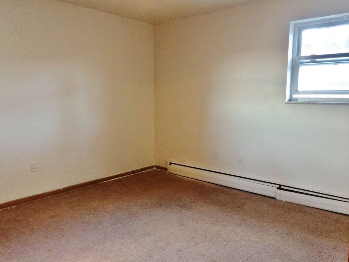 Townhouse for rent at 304 S Winebiddle St, Pittsburgh, PA 15224