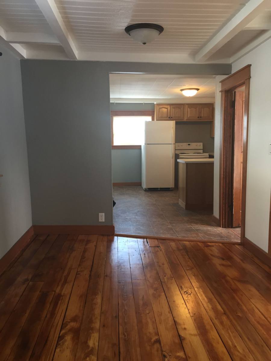 Apartment for rent at 920 1 2 E, Duluth, MN 55805