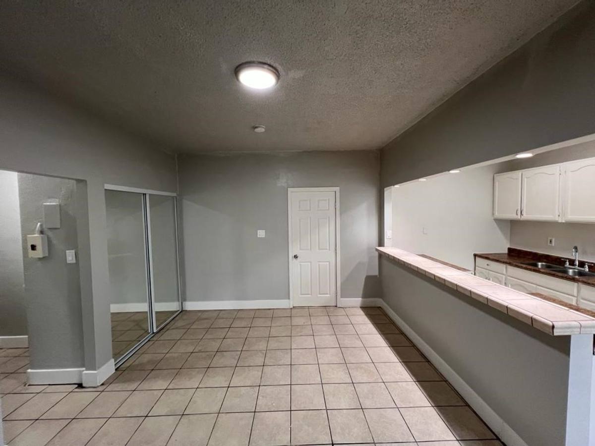 Apartment for rent at 5606 S Figueroa St, Los Angeles, CA 90037