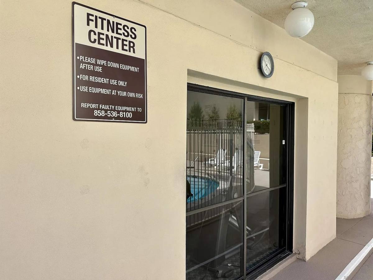 House for rent at 6455 La Jolla Blvd, La Jolla, CA 92037